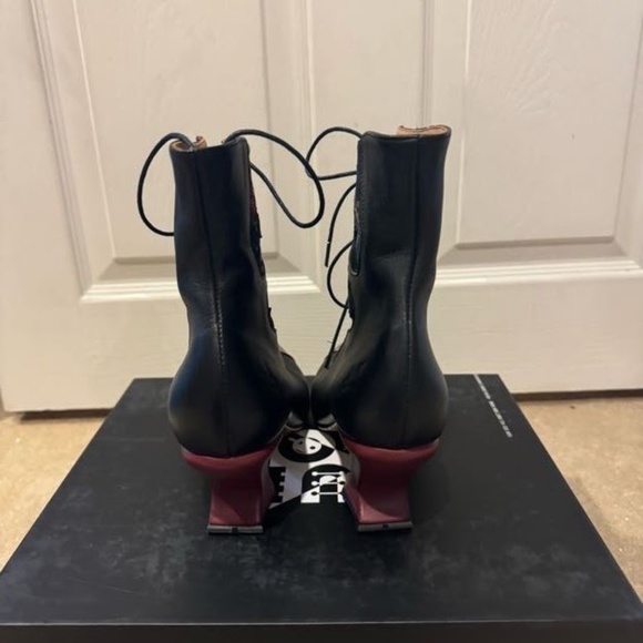 John Fluevog, Size 7.5, Floral - Picture 3 of 4